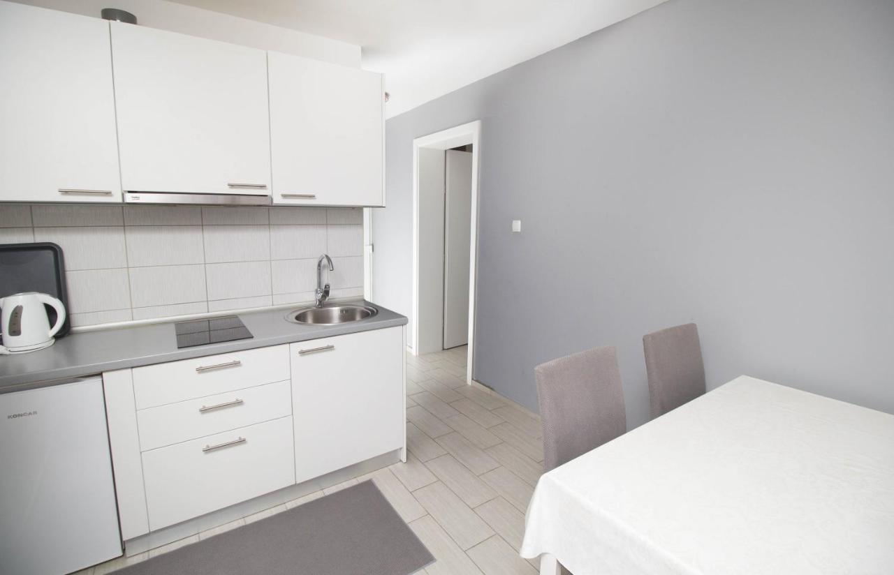 Apartment Sven Vinkovci Bagian luar foto