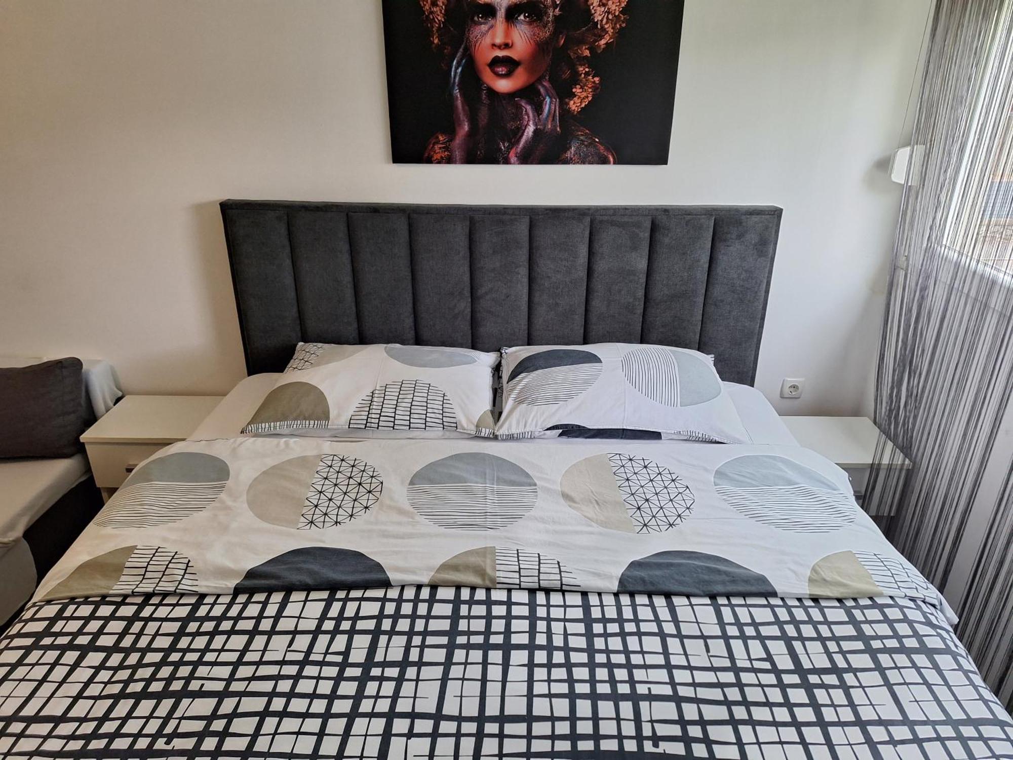 Apartment Sven Vinkovci Bagian luar foto