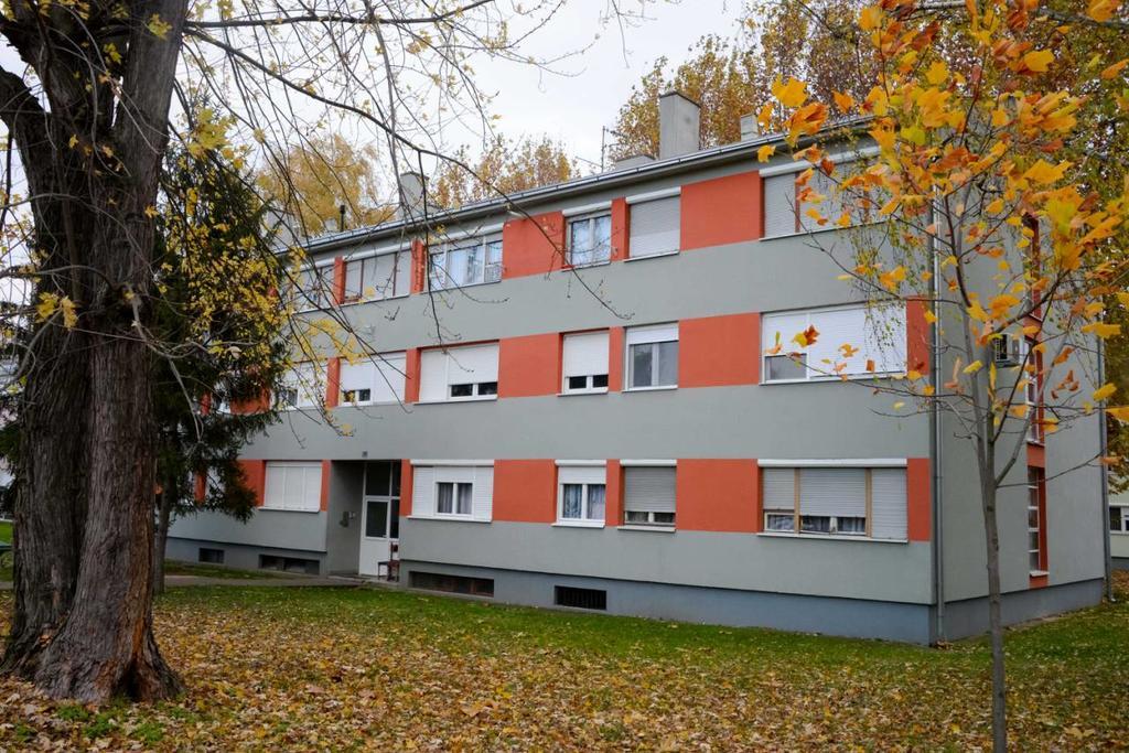 Apartment Sven Vinkovci Bagian luar foto